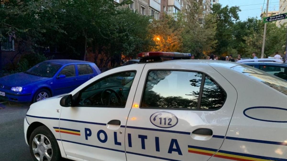 o-tanara-a-sunat-la-112-si-a-spus-ca-e-sechestrata-intr-un-bloc-din-drumul-taberei-informatii-de-611305_08832700