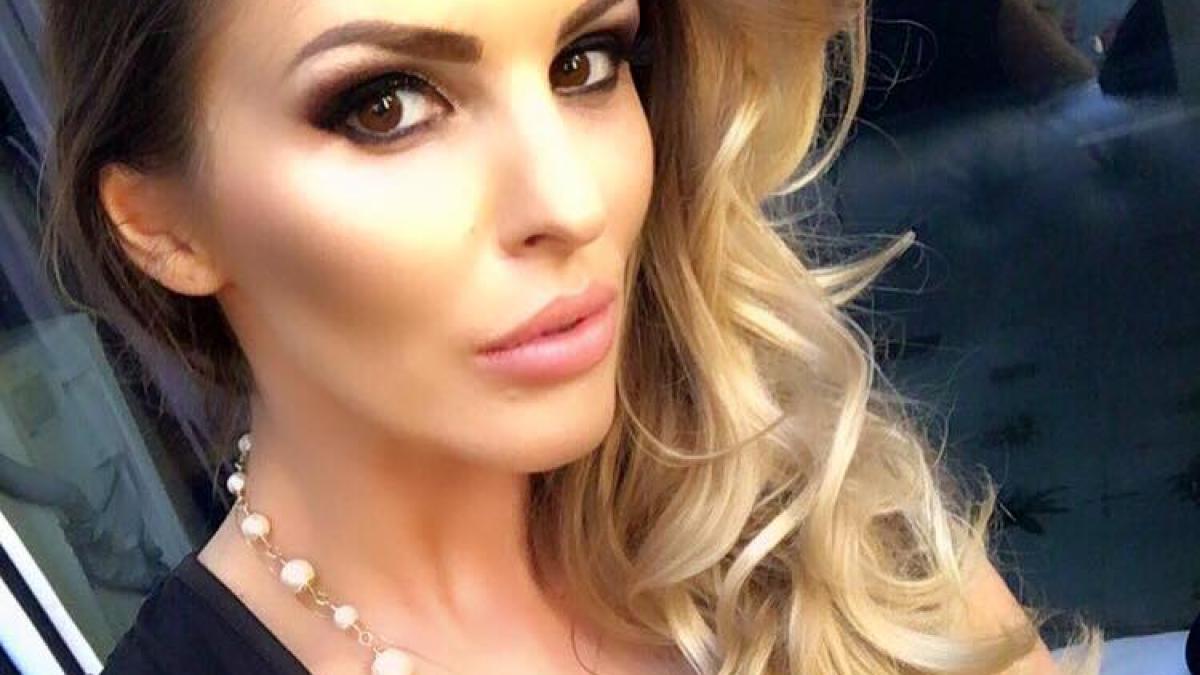 denisa-nechifor_23016300