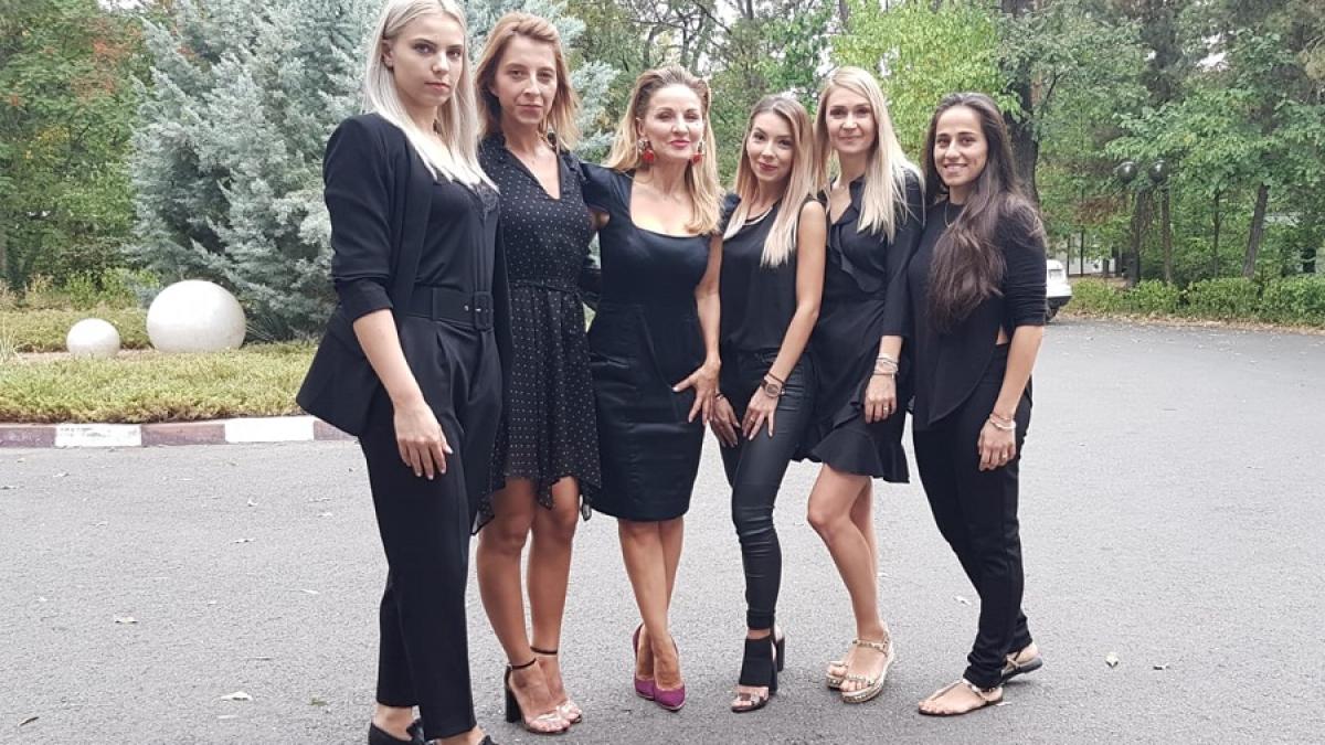 echipa_nationala_de_tenis_de_masa_petrecere_76685400