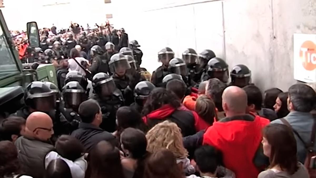 catalonia_protest_politie_54694000