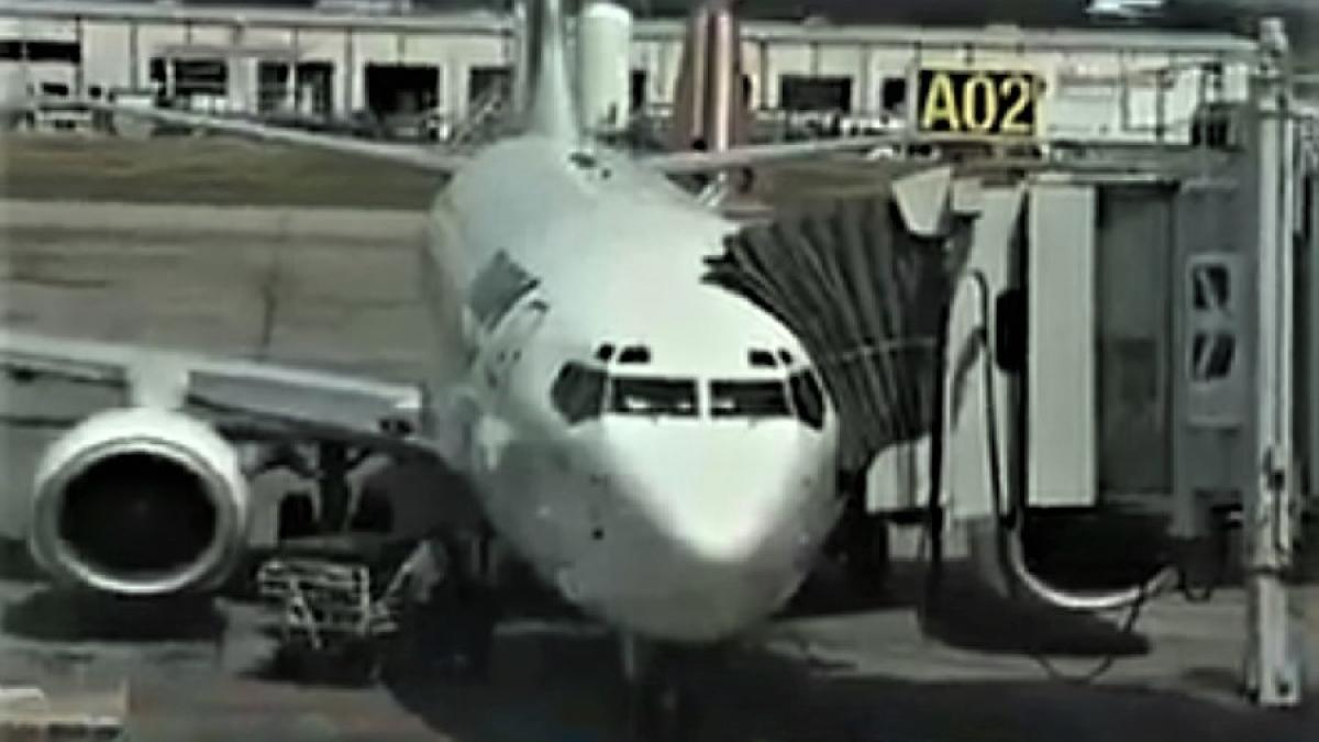 avion_tarom_aterizare_urgenta_70993600