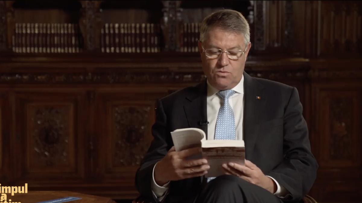 klaus-iohannis-citeste_03676100