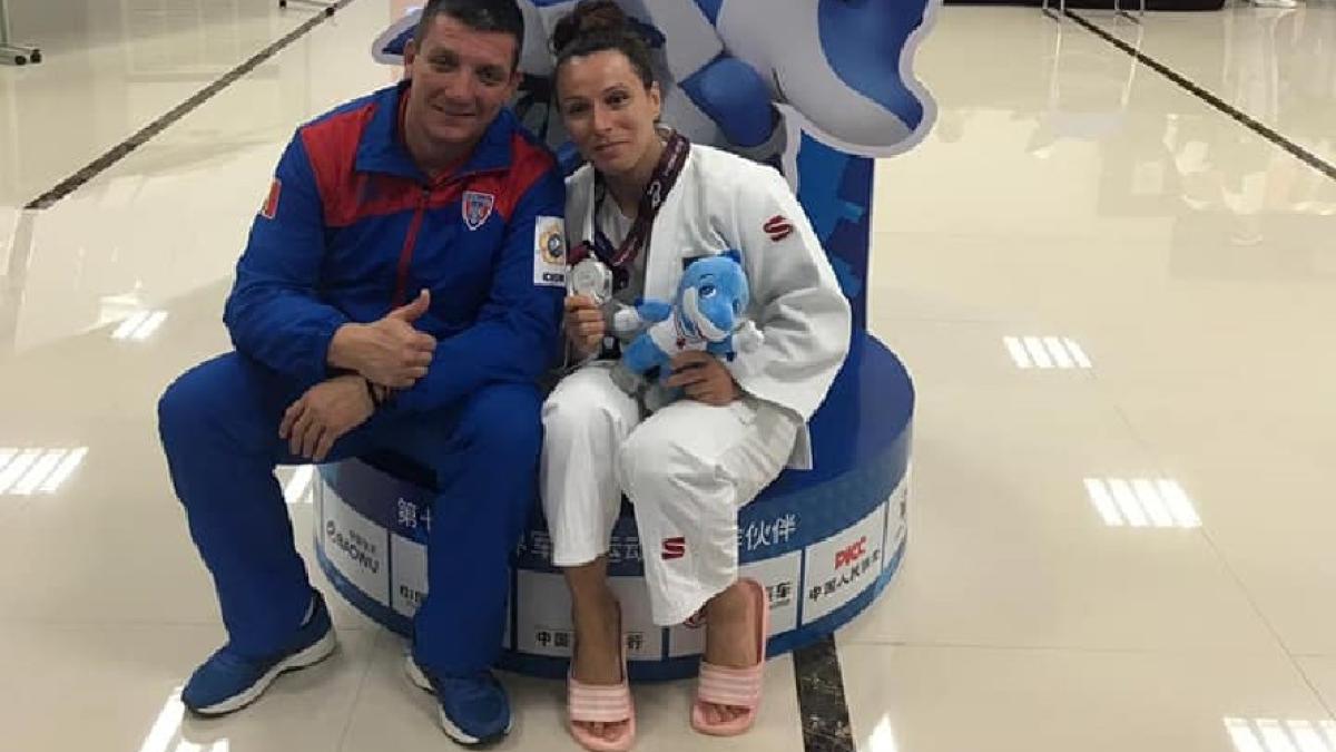 andreea_chitu_argint_wuhan_fb_89782600