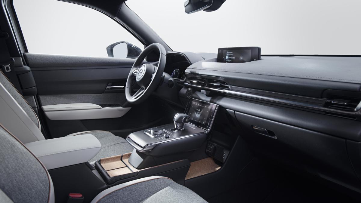 mazda-mx-30_interior_33667400