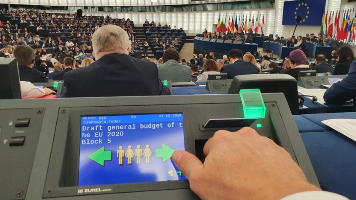 ciuhodaru_resceu_02594400