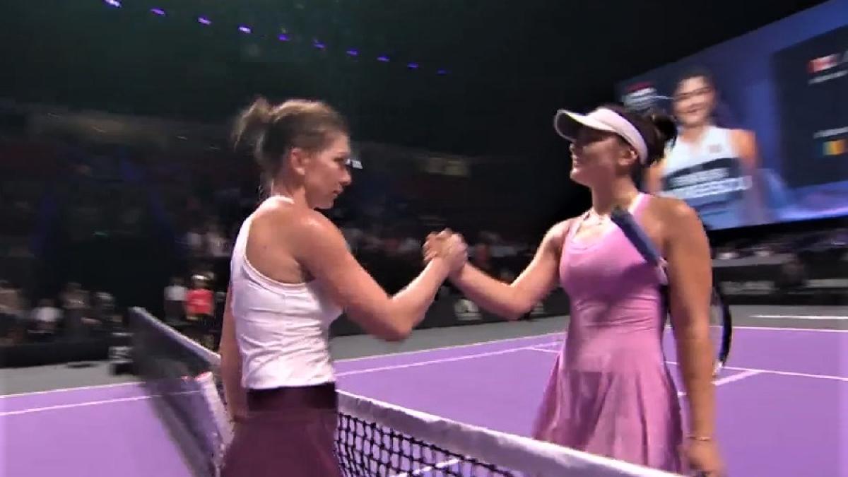 simona_halep_bianca_andreescu_final_shenzhen_55718500