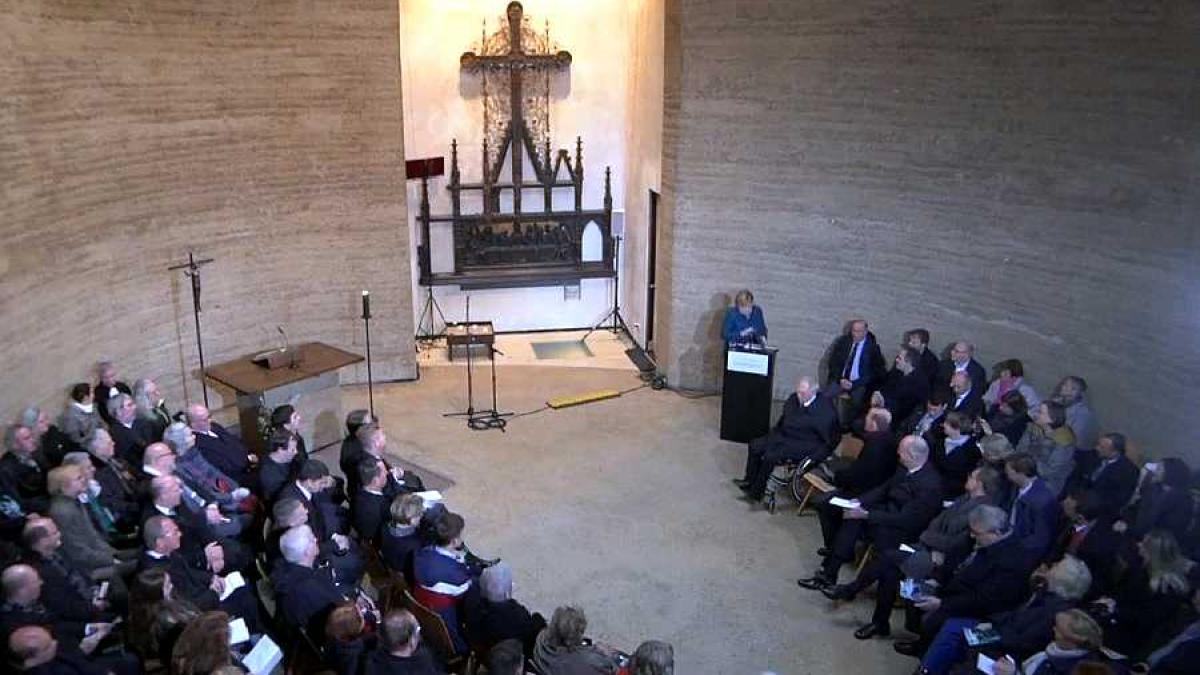 caderea_zidului_berlinului_angela_merkel_cpv_07751100