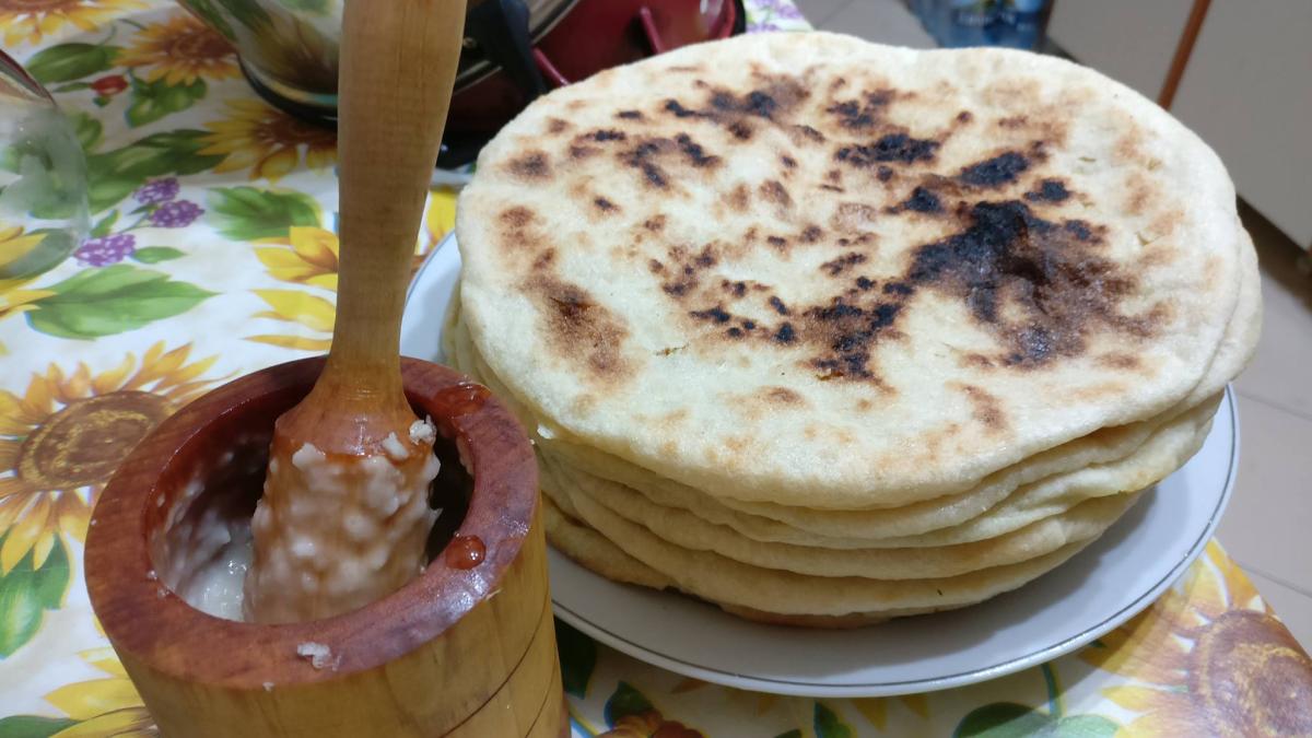 placinte-cu-cartofi-si-mujdei_93008700