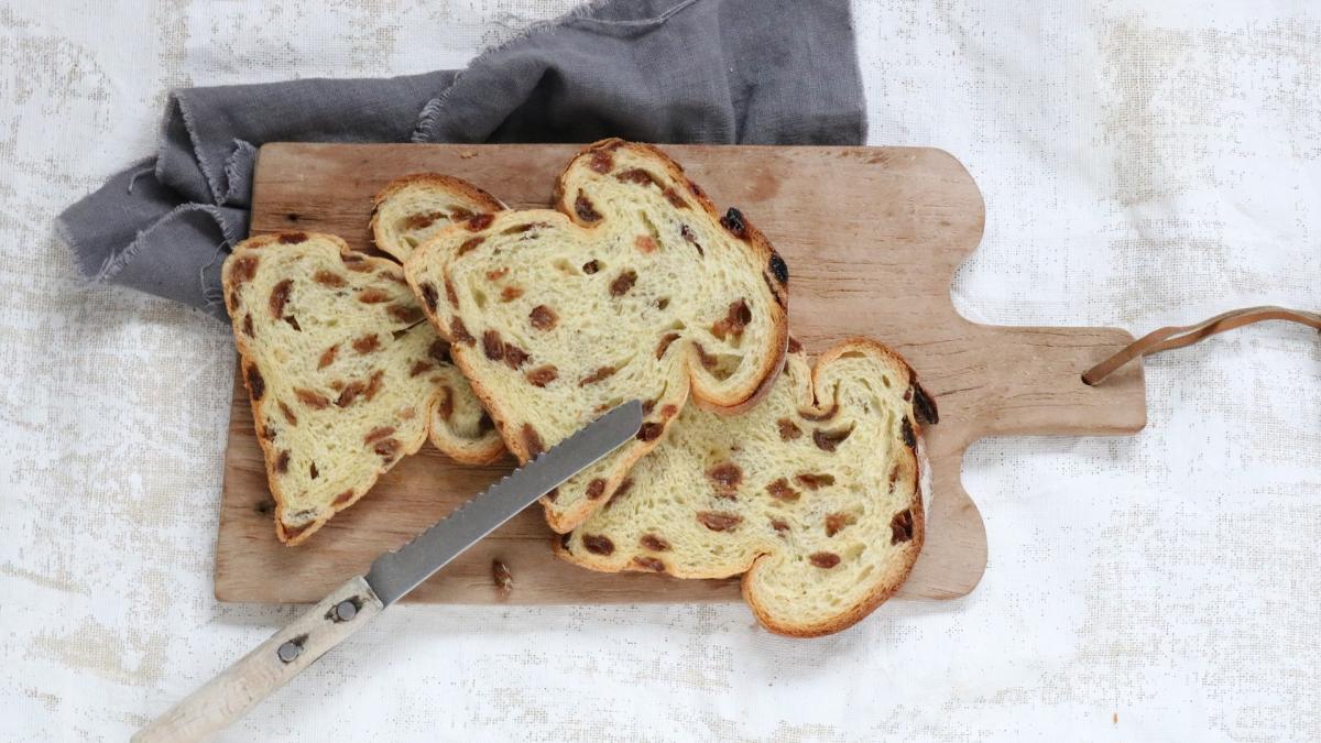 raisin-bread-3806381_1920_19358500