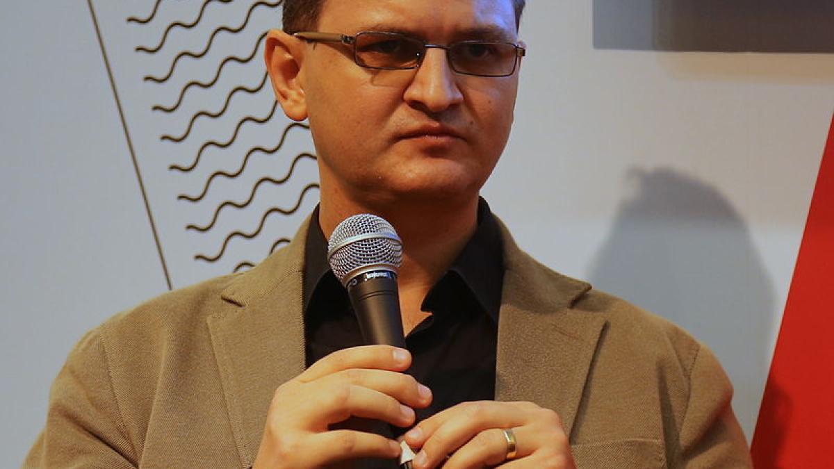 daniel_cristea-enache_04_56268700