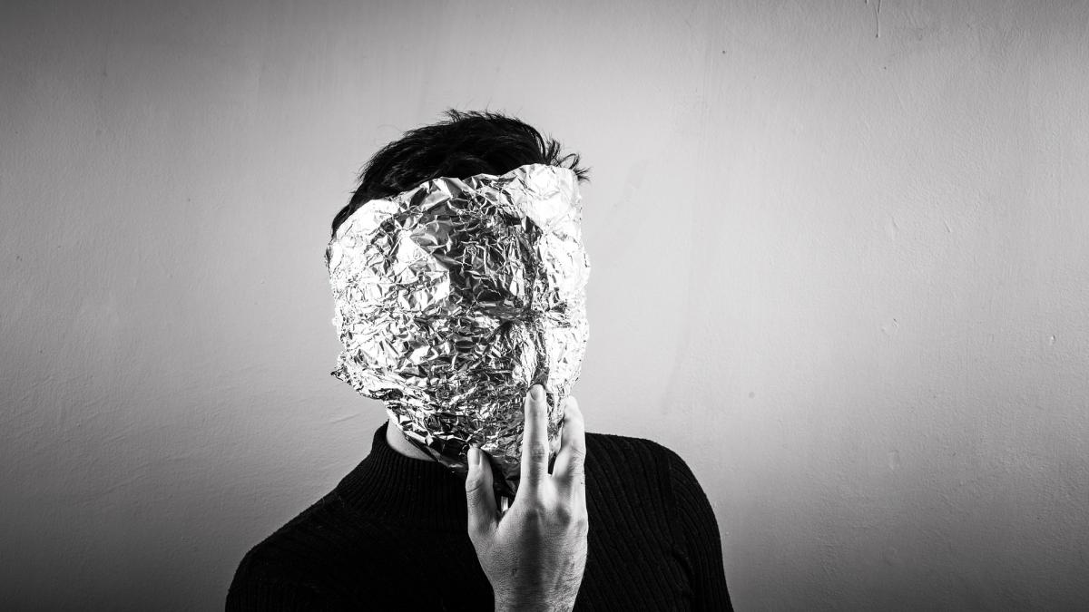 anonymous-438427_1920_13559100