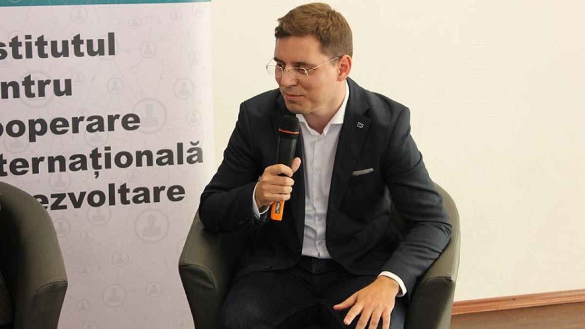 victor_negrescu_mic_fb_65791000