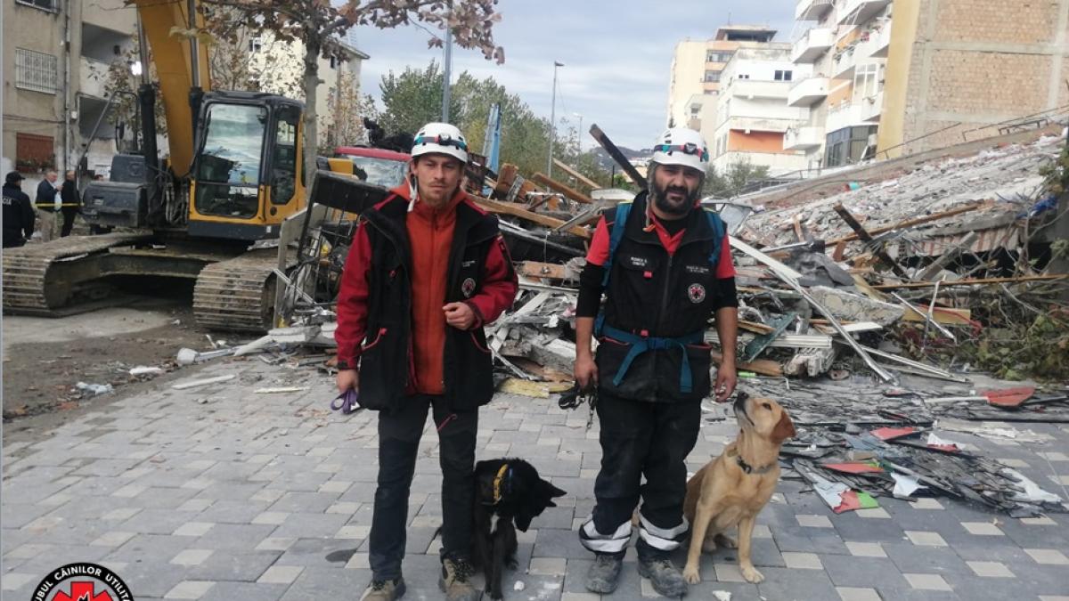 vlad_popescu_romica_chintoi_salvatori_49274000