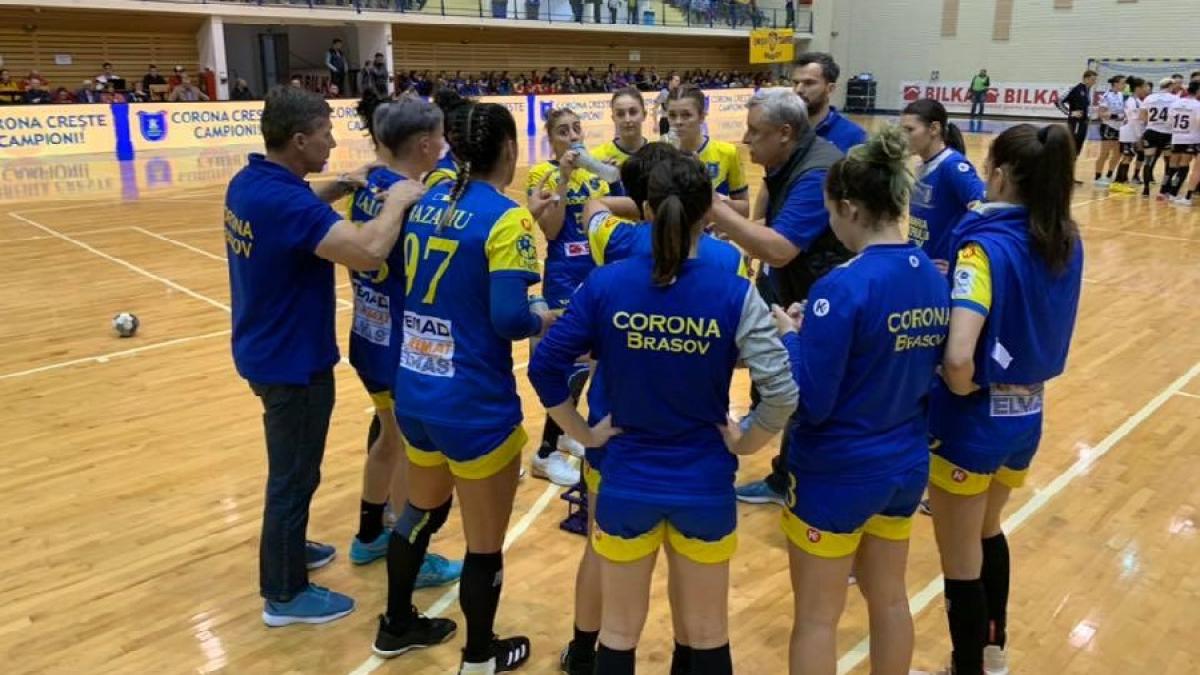 corona_time_out_fb_51875500