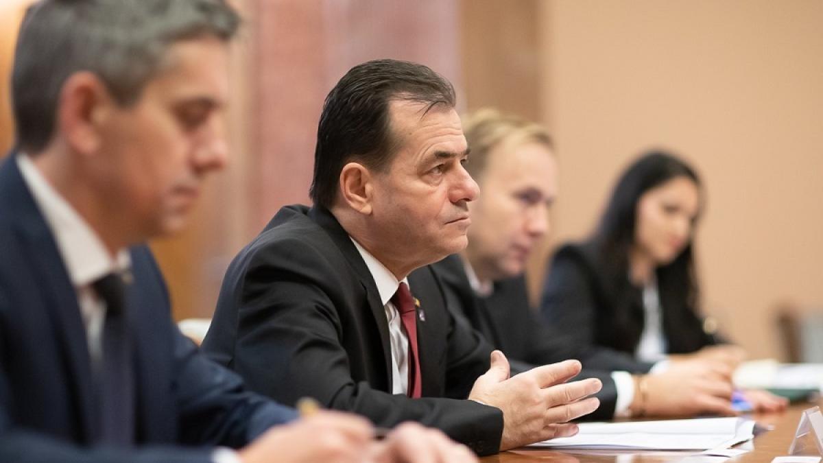 orban_danca_discutii_fb_17456100