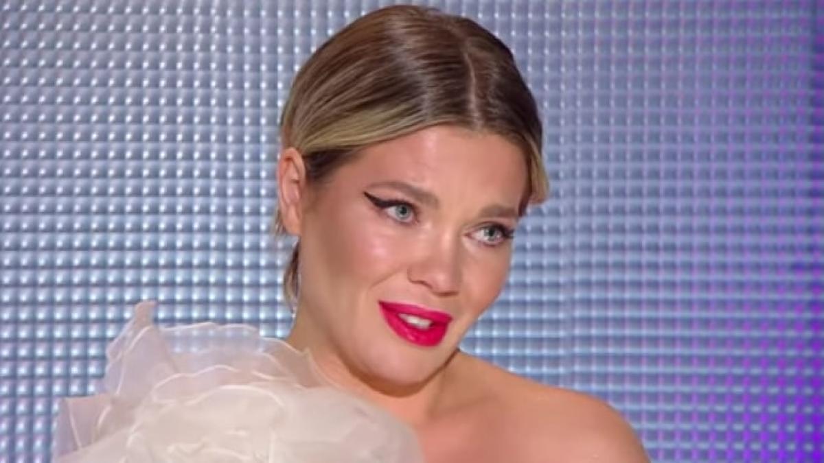 gina_pistol_lacrimi_34540000