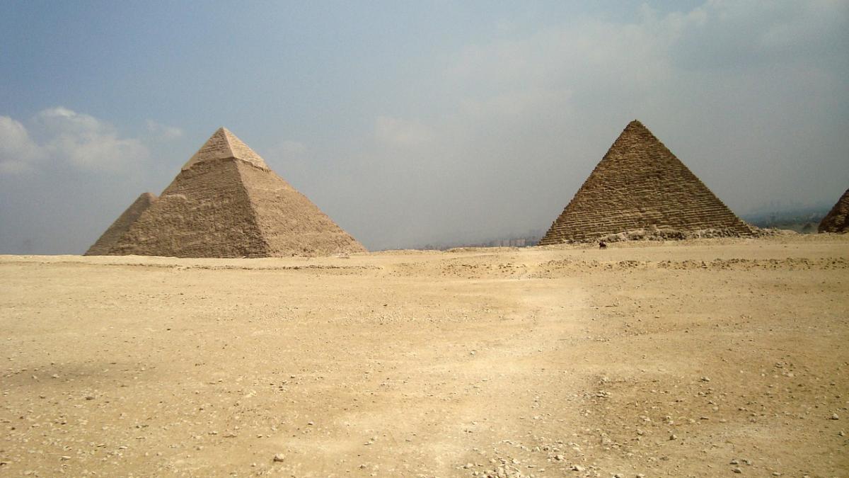 piramide-giza_02264600