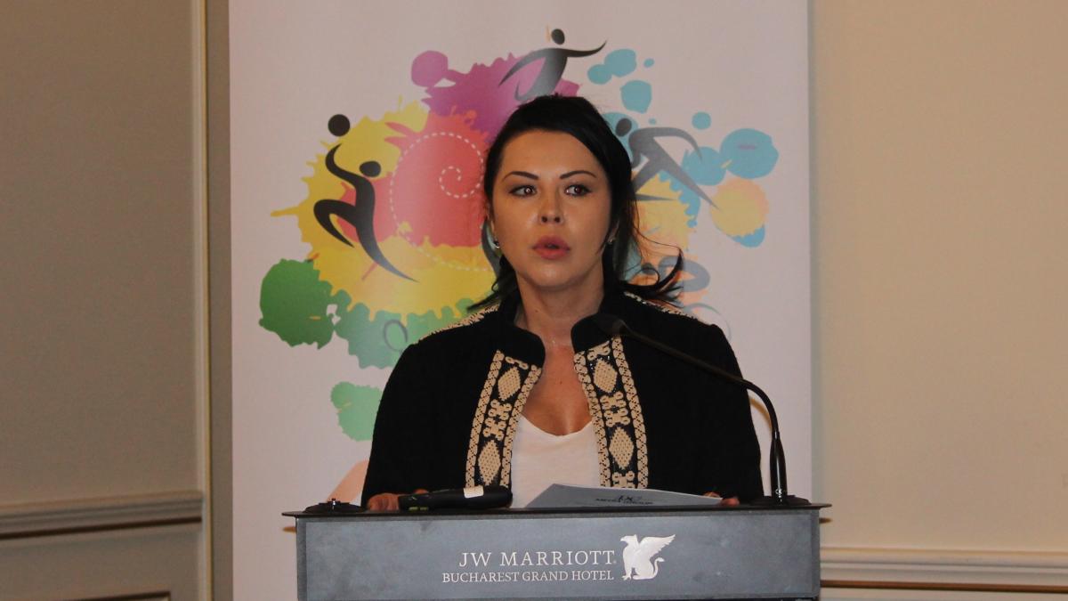 andreea-negru_72260500