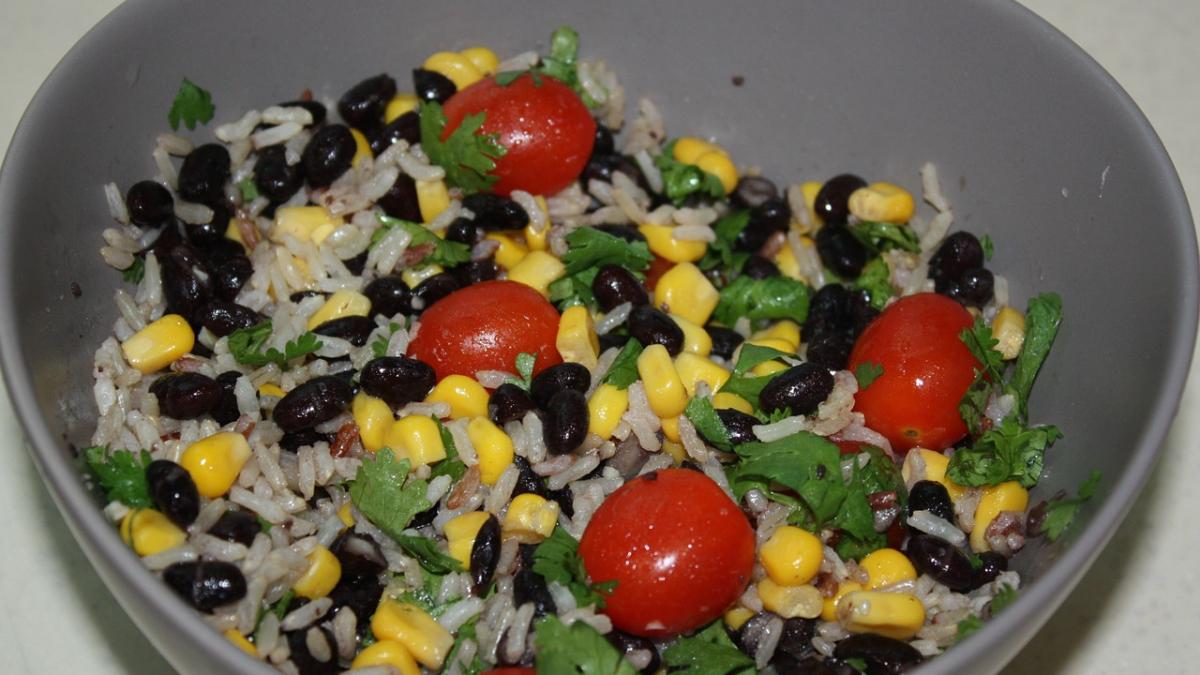 salata-de-orez-cu-fasole_00509800