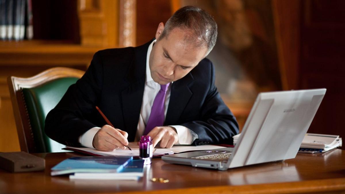 daniel_funeriu_ex_ministru_fb_19475600