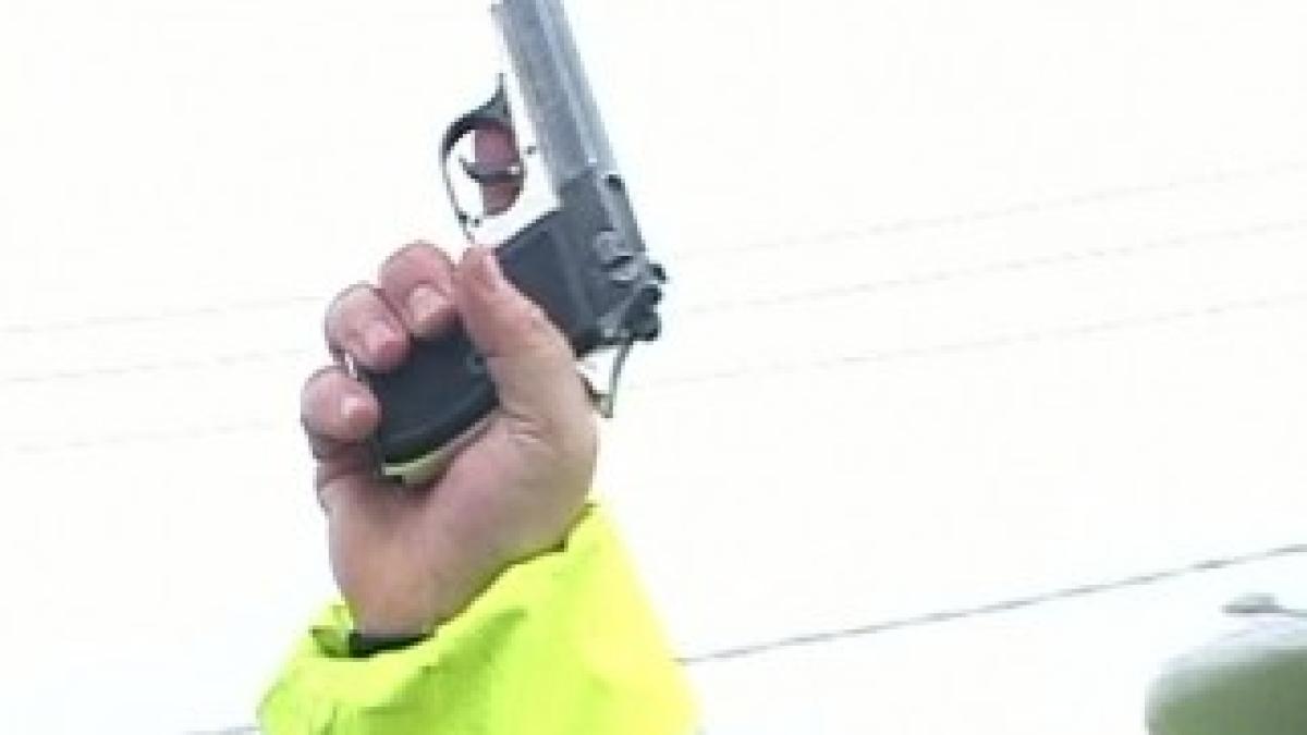 focuri_de_arma_32410700