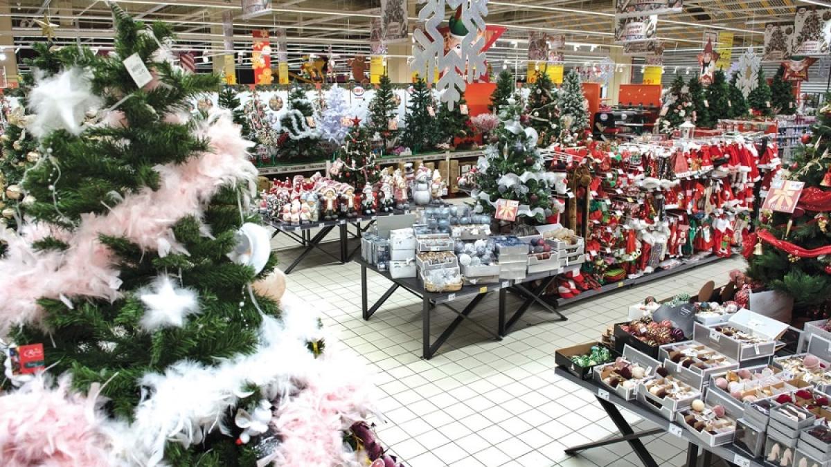 market_supermarket_cora_01_craciun_48987600