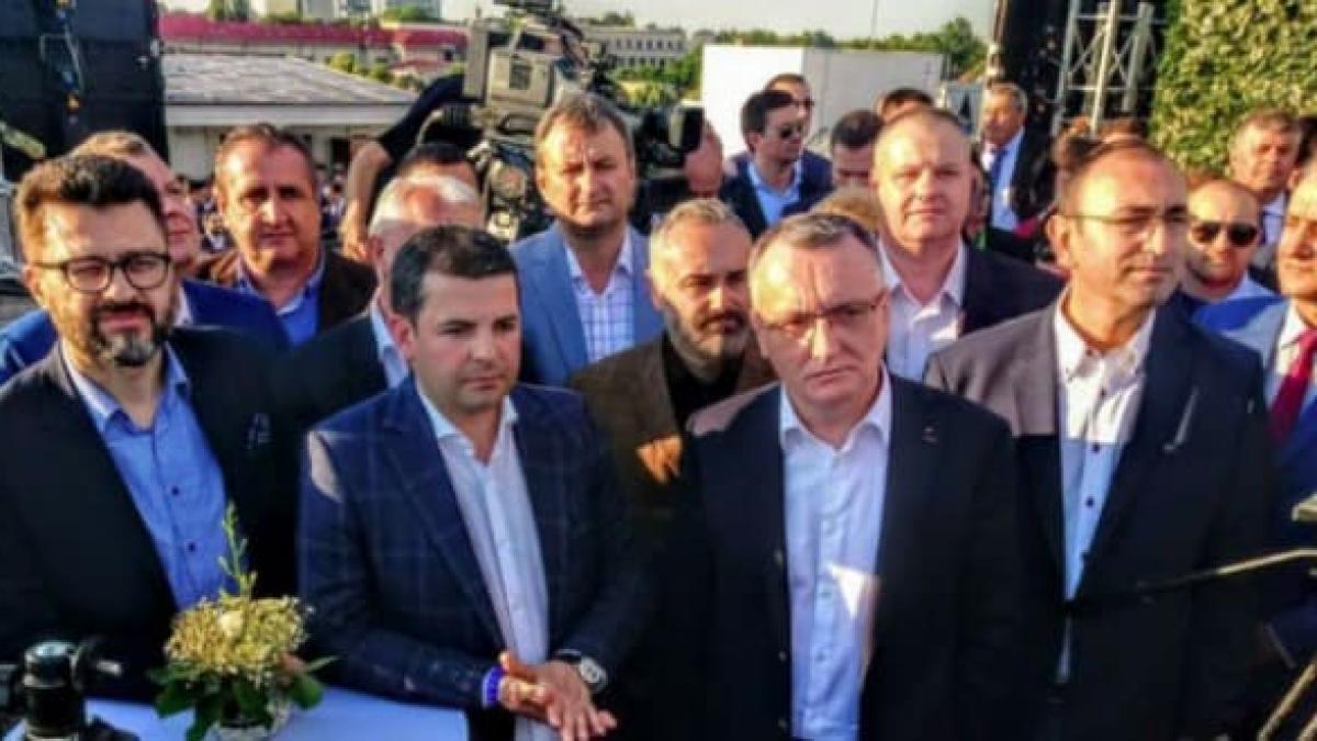 demisie-colectiva-pro-romania_30142600