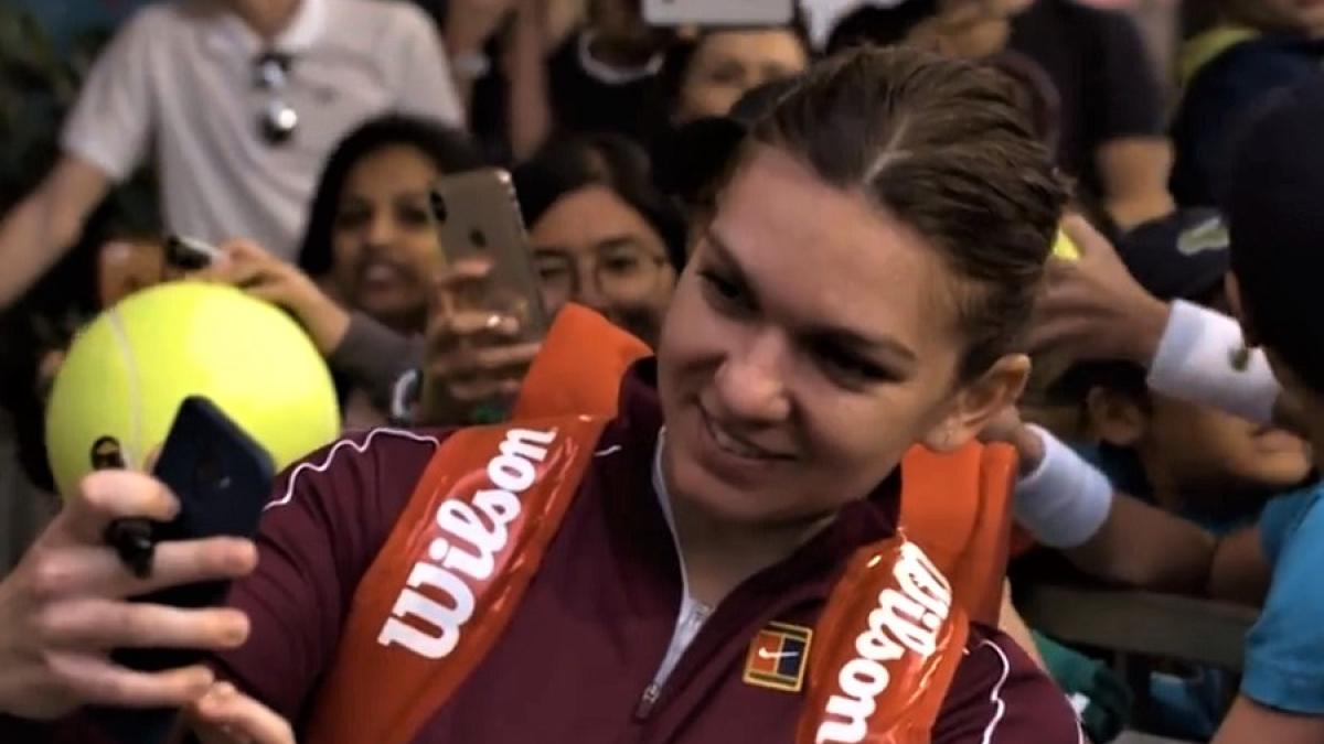 simona_halep_selfie_autograf_cpv_86627800