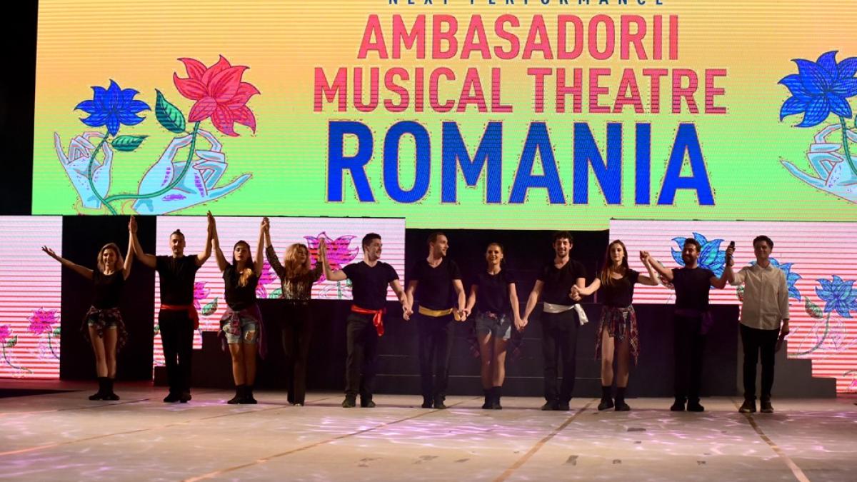 teatrul-muzical-ambasadorii-facebook_44590300