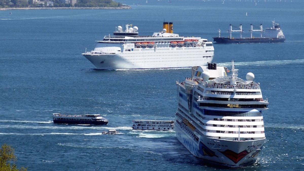 istanbul_trafic_maritim_turcia_bosfor_16887200