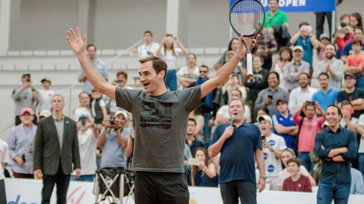 roger_federer_smile_fb_98734800