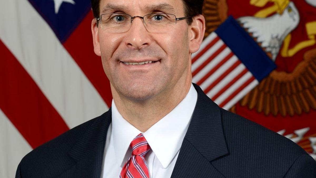 secretarul-de-stat-al-fortelor-terestre-sua-mark-t--esper_36193600