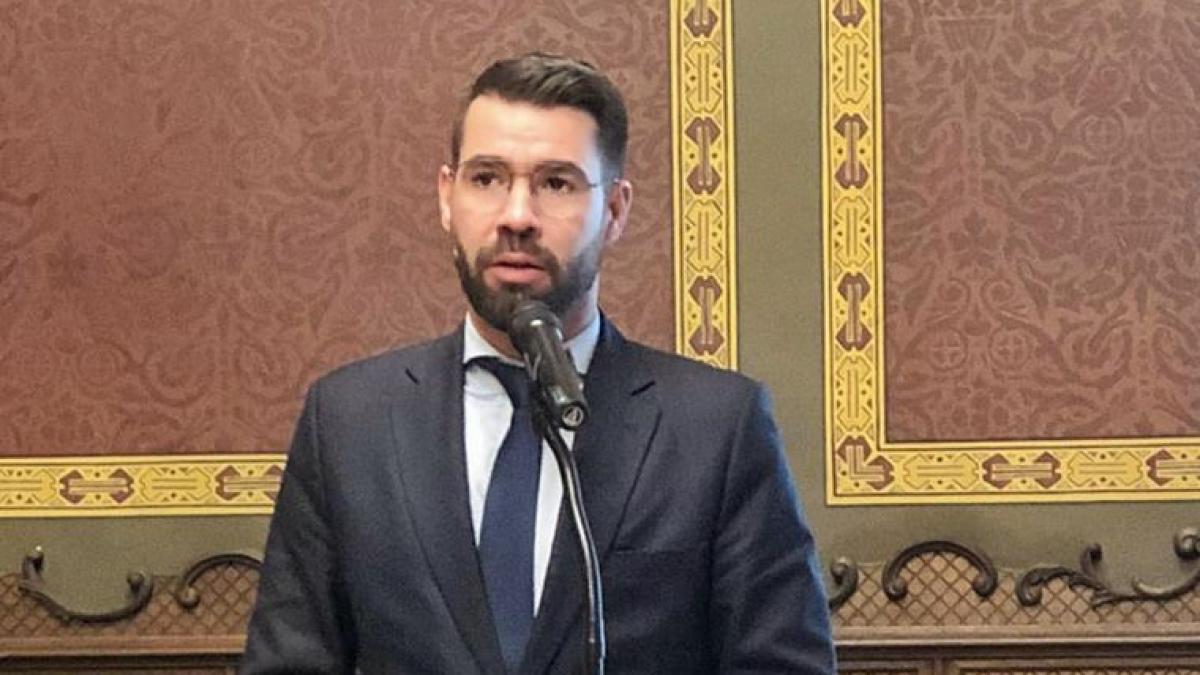 alex_coita_facebook_34300000