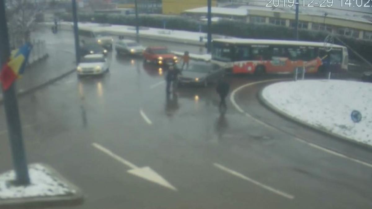 bataie in sensul giratoriu in vaslui de la ce a plecat conflictul sfarsit cu politie