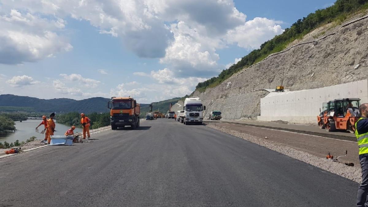 autostrada_constructie-minister-fb_86216700