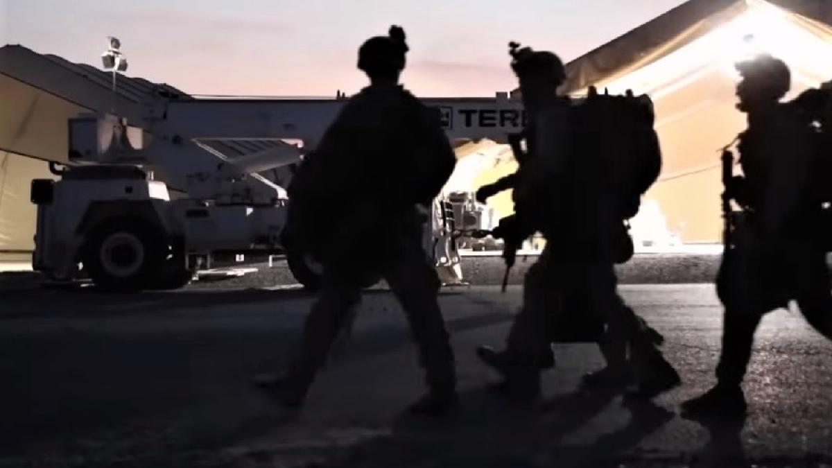 soldati_baza_militara_cpv_44850800