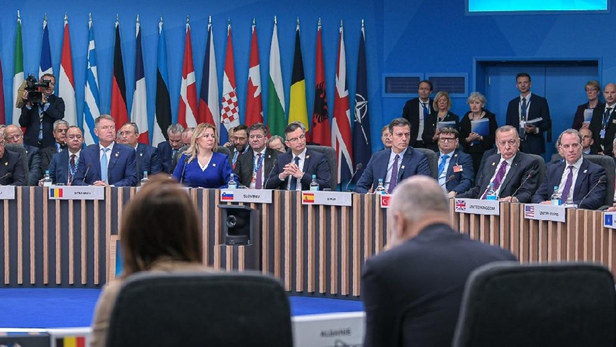 iohannis_summit_nato_general_tw_70330800