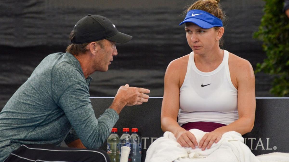 simona_halep_darren_cahill_adelaide_off_fb_96464200