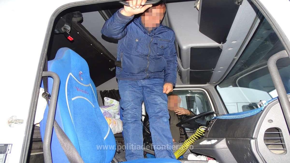 1579592889262-7124-s4_95611300