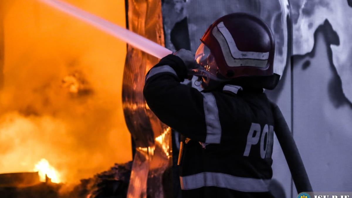 incendiu-bucuresti_46580800