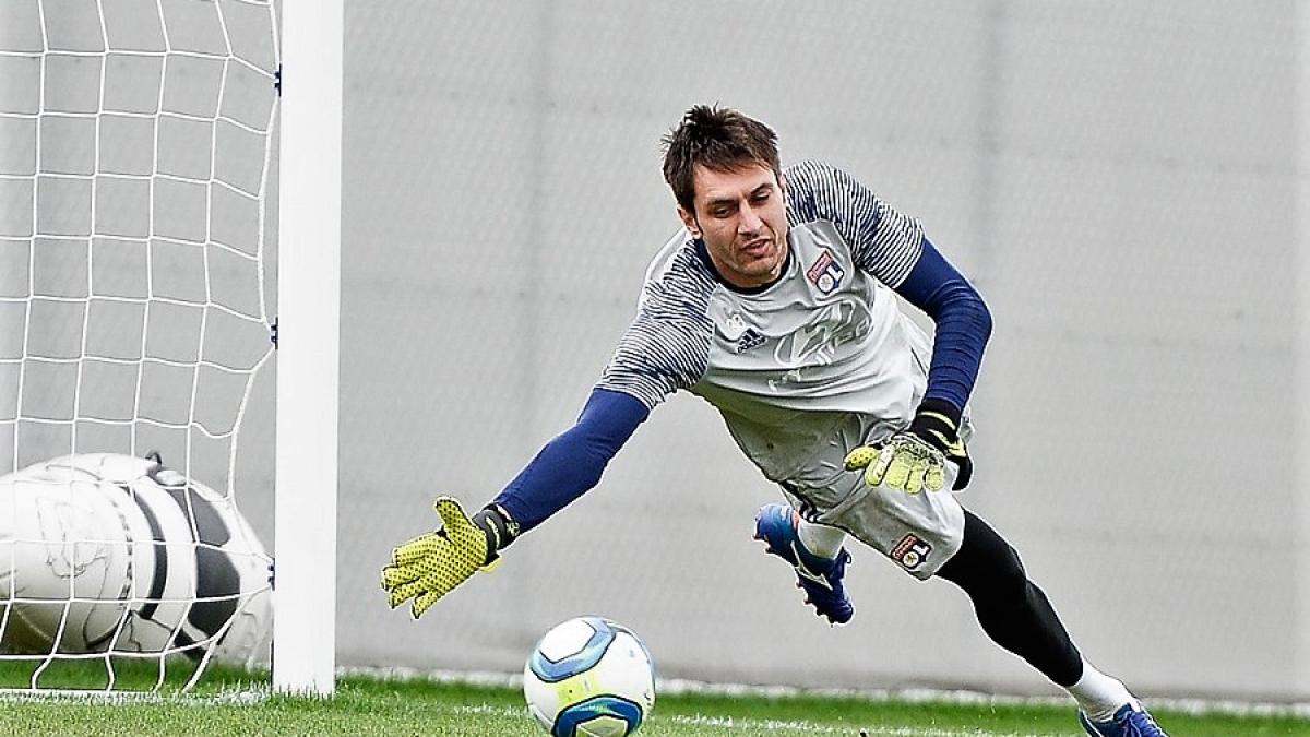 tatarusanu_olympic_lyon_portar_55803700