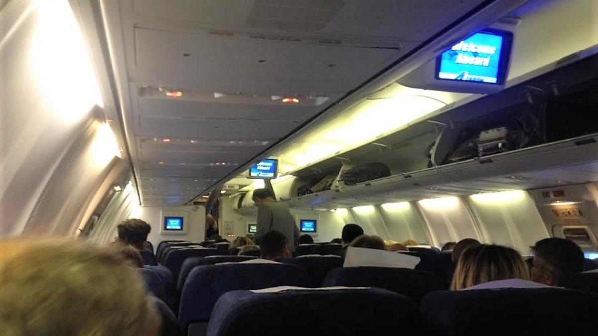 avion_pasageri_dcn_98872500