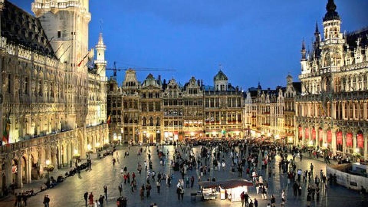 grand_place_bruxelles_belgia_45638900