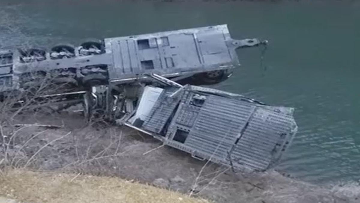 autotir_cazut_olt_90509900