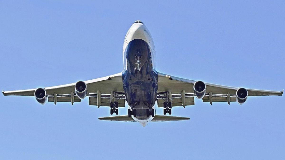 avion_lufthansa_fb_48947000