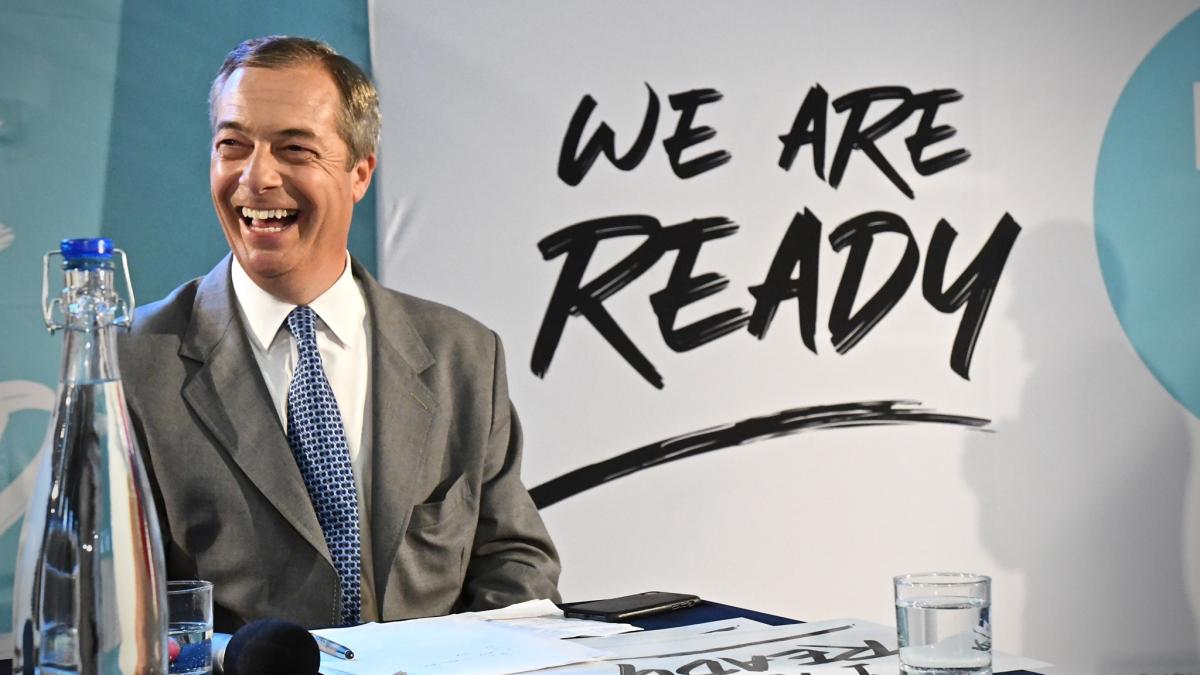 nigel_farage_laughing_fb_85098800