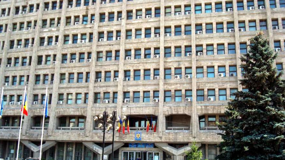 sediul_consiliului_judetean_prahova_al_prefecturii_si_primariei_ploiesti_55456500