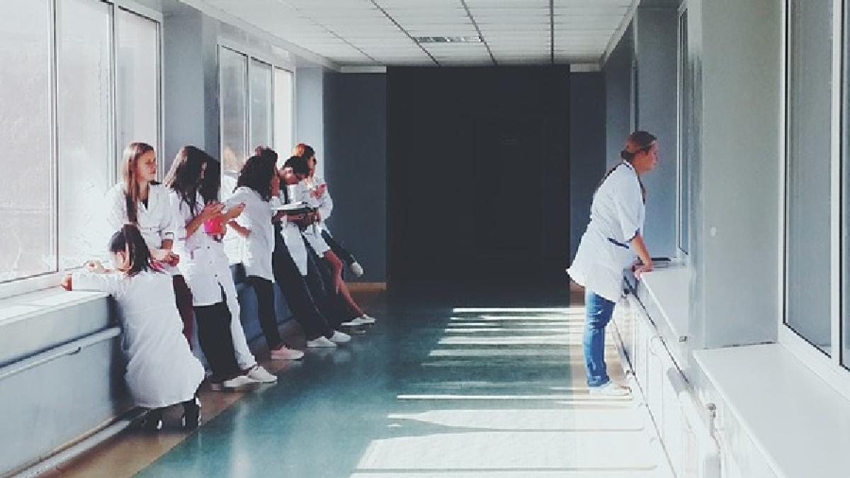 medici_spital_pxb_06045900