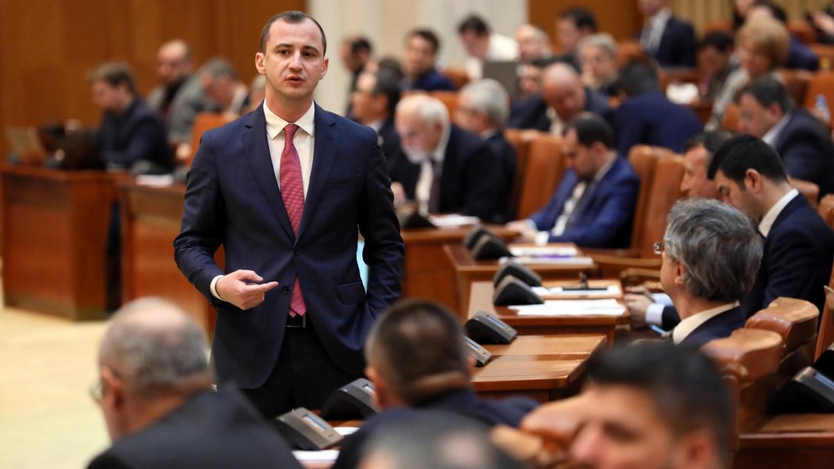 alfred_simonis_psd_fb_51843000