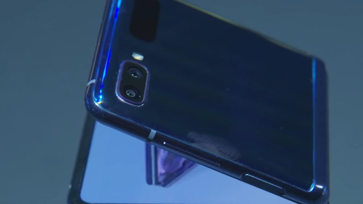 z_flip_razr_comparatie_0_26420200